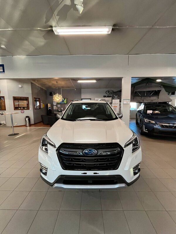 Vit Begagnad 2023 Subaru Forester Active SUV | 424 900 kr - Bild 1/4
