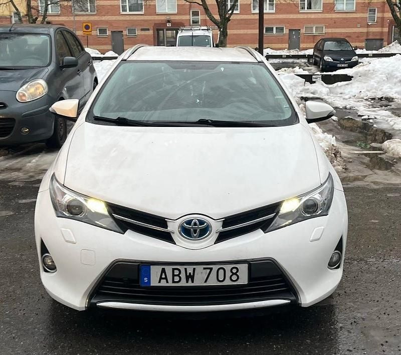 Begagnad 2013 Toyota Auris Touring Sports Kombi | 110 000 kr (Marknadspris) - Bild 1/4