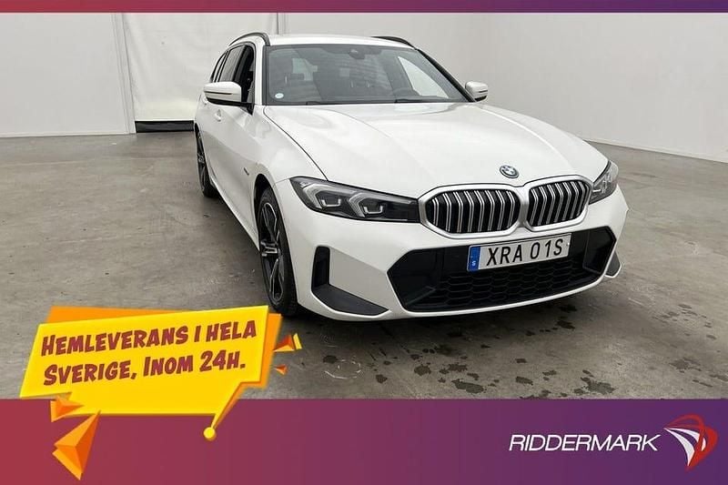 Vit Begagnad 2023 BMW 330 M Sport Kombi | 399 800 kr - Bild 1/3