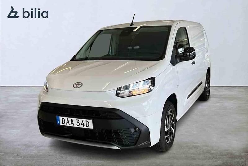 Vit Ny 2025 Toyota Proace City Van | 364 900 kr (Marknadspris) - Bild 1/1