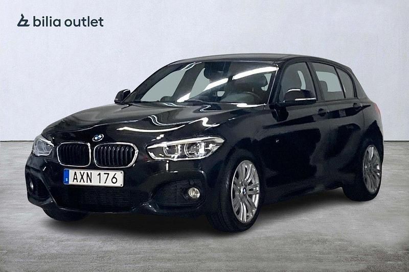 Svart Begagnad 2015 BMW 116 M Sport Halvkombi | 129 900 kr (Marknadspris) - Bild 1/3