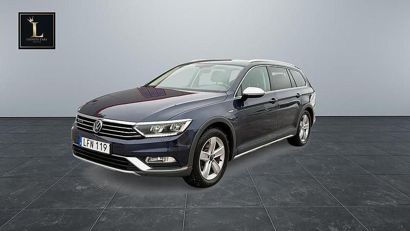 Begagnad VW Passat Alltrack 190 HK (139 kW) 2015 Mörkblå Kombi