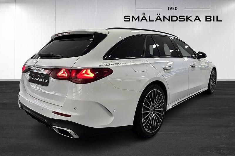 Begagnad Mercedes E300 AMG line 230 HK (169 kW) 2024 Vit Kombi