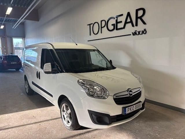 Vit Begagnad 2017 Opel Combo Van | 79 900 kr (Marknadspris) - Bild 1/4