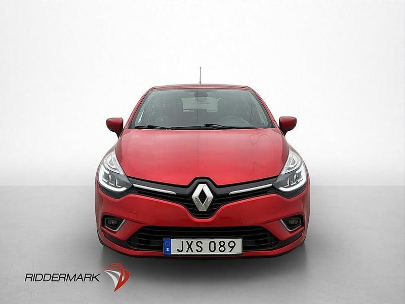 Begagnad Renault Clio IV 90 HK (66 kW) 2018 Röd Halvkombi