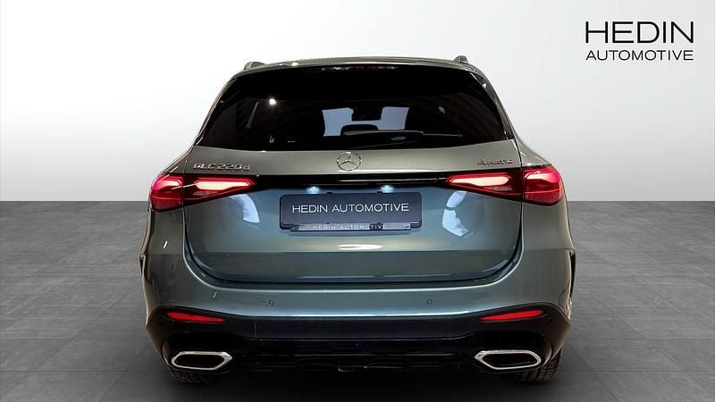 Begagnad Mercedes GLC220 AMG line 197 HK (144 kW) 2025 Grön Kombi