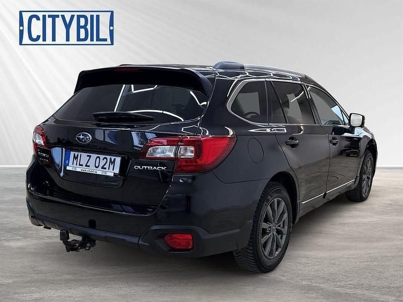 Begagnad Subaru Outback 175 HK (128 kW) 2019 Svart Kombi