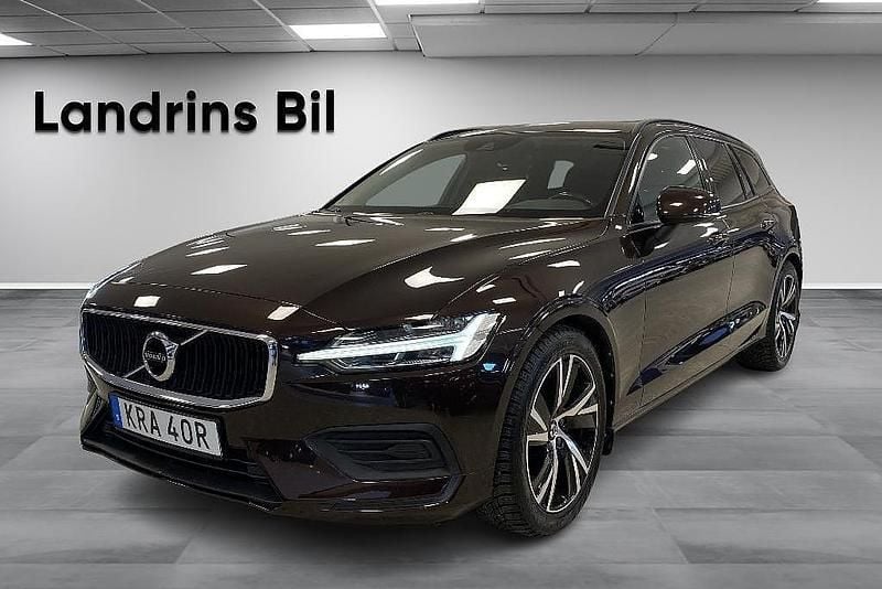 Begagnad Volvo V60 Momentum 190 HK (139 kW) 2020 Brun Kombi