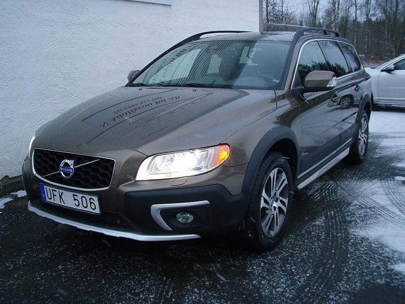 Brun Begagnad 2013 Volvo XC70 Summum Kombi | 167 000 kr (Lite dyr) - Bild 1/4