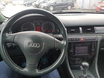 Begagnad Audi A6 Allroad 250 HK (183 kW) 2001 Grön Kombi