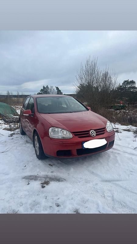 Begagnad VW Golf VI 102 HK (75 kW) 2009 Halvkombi