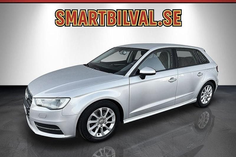 Silver Begagnad 2014 Audi A3 Sportback Attraction Halvkombi | 99 900 kr (Marknadspris) - Bild 1/4