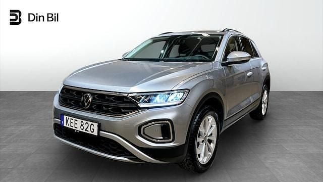 Silver Begagnad 2024 VW T-Roc Life SUV | 319 900 kr (Lite dyr) - Bild 1/4