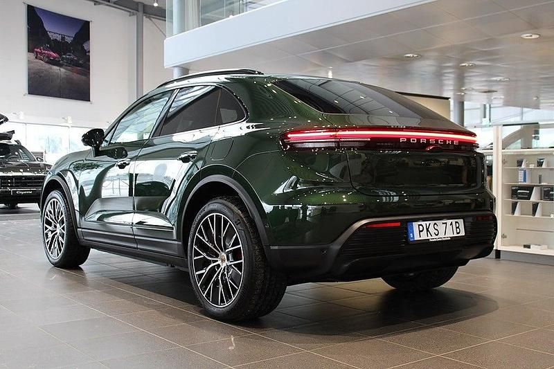 Ny Porsche Macan 330 kW (449 HK) 2025 Mörkgrön SUV