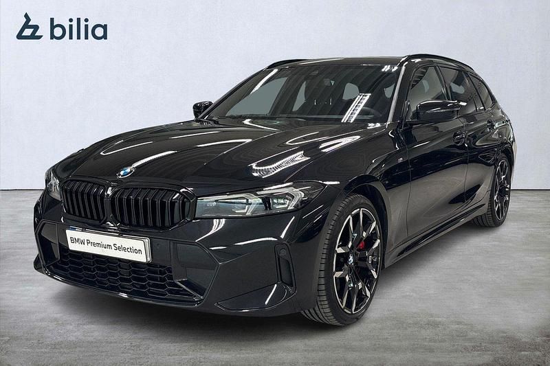 Svart Begagnad 2025 BMW 320 M Sport Kombi | 539 900 kr - Bild 1/4