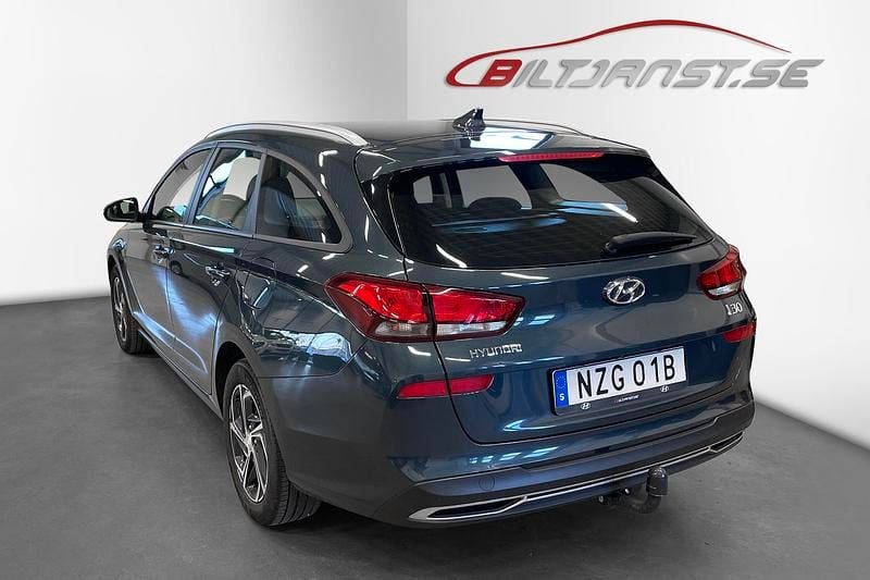 Begagnad Hyundai i30 Essential 122 HK (89 kW) 2021 Blå Kombi