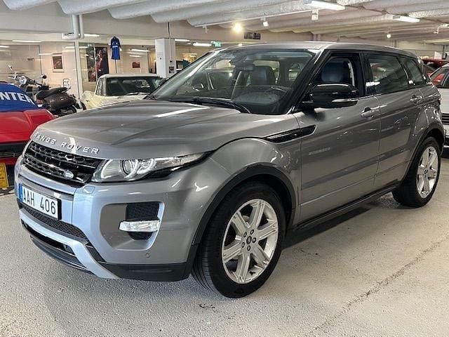 Grå (silvergråmetallic) Begagnad 2013 Land Rover Range Rover evoque Dynamic SUV | 139 900 kr - Bild 1/4