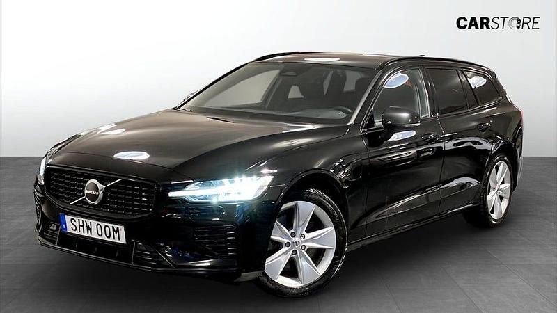 Svart Begagnad 2022 Volvo V60 R-Design Kombi | 399 900 kr - Bild 1/4