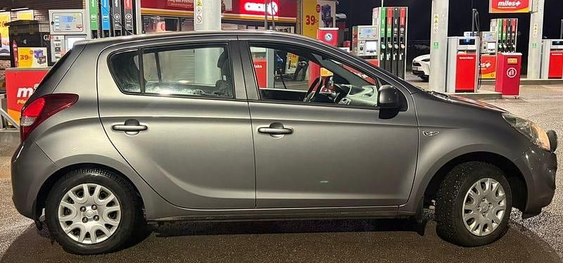 Begagnad Hyundai i20 77 HK (56 kW) 2012 Halvkombi