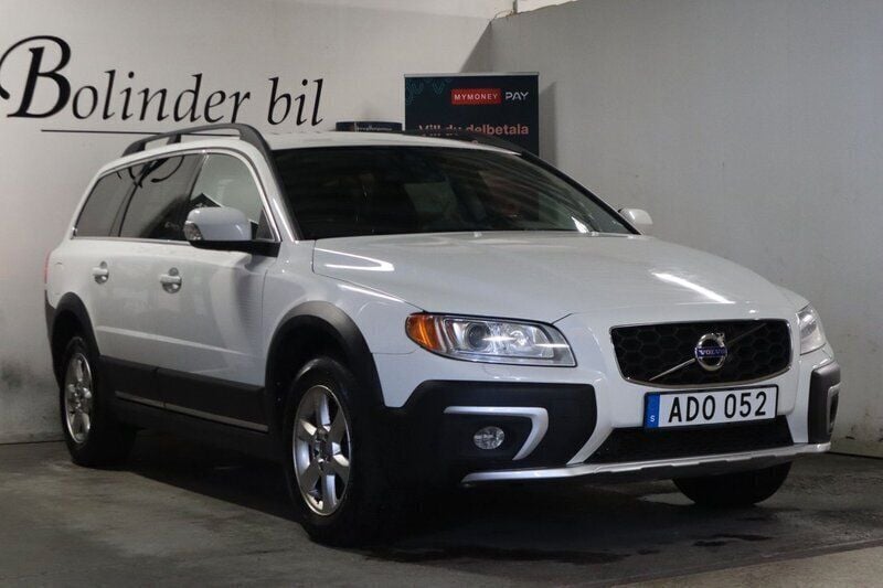 Vit Begagnad 2013 Volvo XC70 Momentum SUV | 99 800 kr (Marknadspris) - Bild 1/4