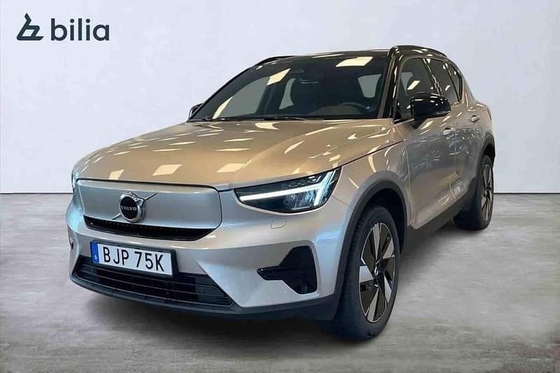 Grå Begagnad 2024 Volvo XC40 Single Motor Extended Range SUV | 419 900 kr - Bild 1/1