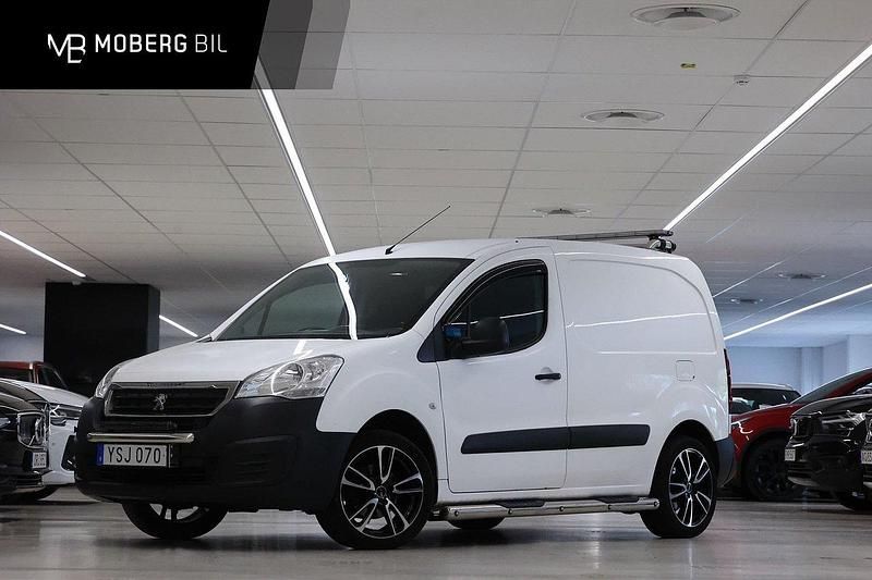 Vit Begagnad 2018 Peugeot Partner Minibuss | 94 900 kr (Marknadspris) - Bild 1/3