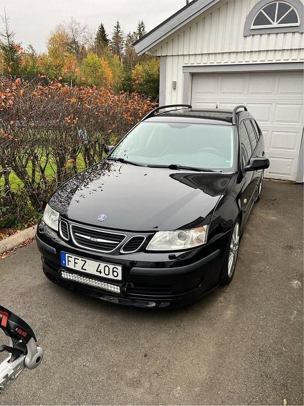 Svart Begagnad 2007 Saab 9-3 Aero Kombi | 48 000 kr (Marknadspris) - Bild 1/4