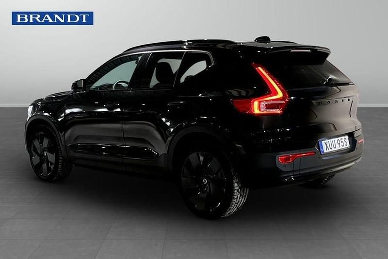 Begagnad Volvo EX40 Performance 328 kW (447 HK) 2025 Svart SUV