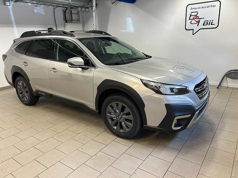 Brun Begagnad 2024 Subaru Outback SUV | 451 800 kr (Marknadspris) - Bild 1/4