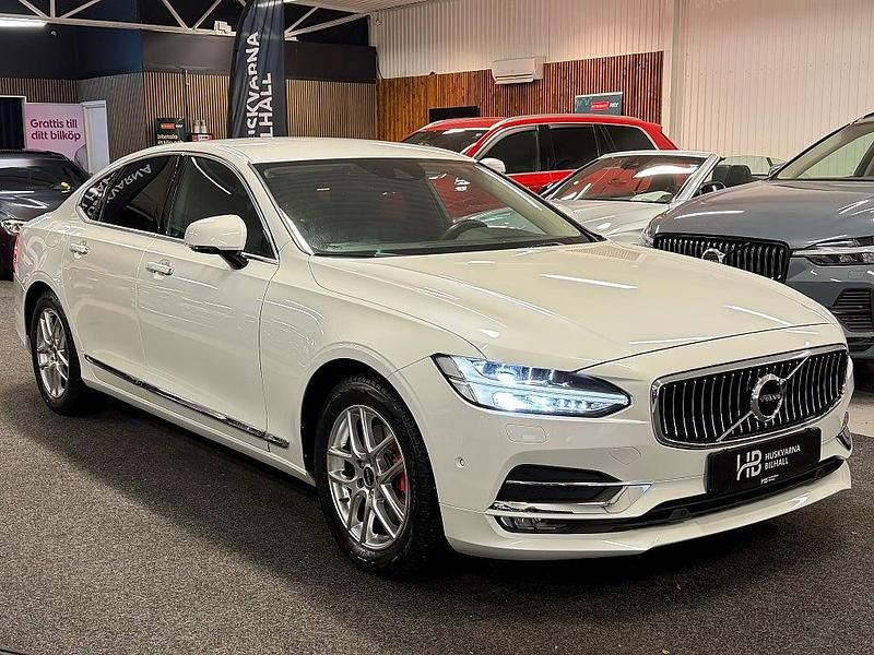 Vit Begagnad 2016 Volvo S90 Inscription Sedan | 219 900 kr (Lite dyr) - Bild 1/4