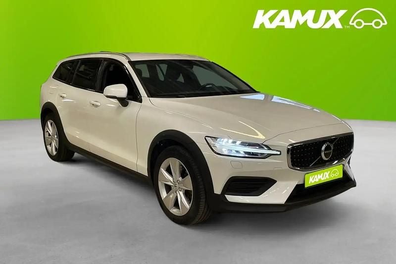Vit Begagnad 2023 Volvo V60 CC Kombi | 339 700 kr (Marknadspris) - Bild 1/4