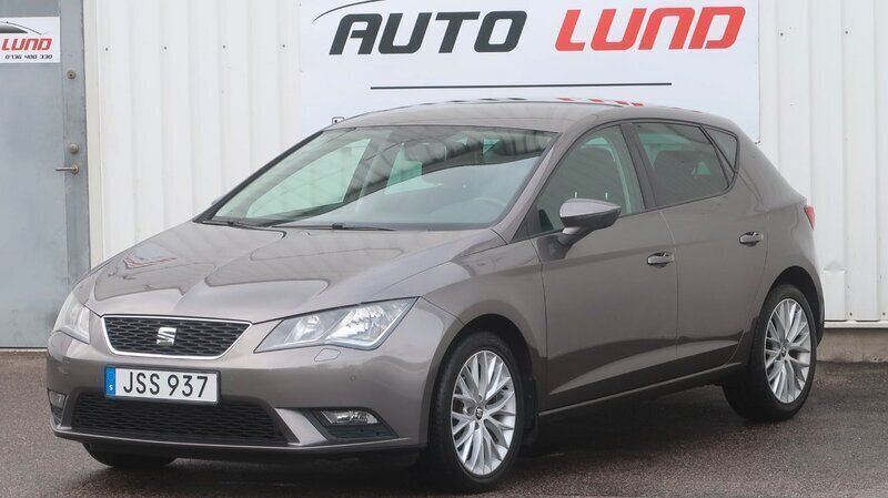 Mörkgrå (grå) Begagnad 2015 Seat Leon Style Halvkombi | 75 000 kr (Marknadspris) - Bild 1/4
