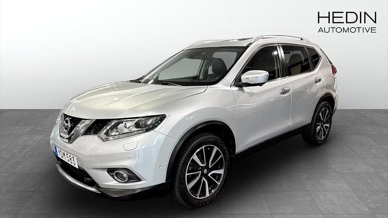 Silver Begagnad 2016 Nissan X-Trail Tekna SUV | 144 900 kr (Marknadspris) - Bild 1/4