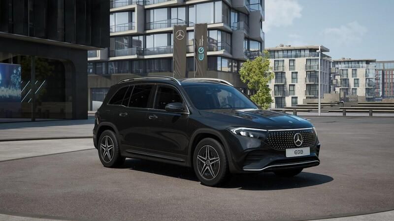 Svart Ny 2024 Mercedes EQB250+ AMG SUV | 582 900 kr (Marknadspris) - Bild 1/4