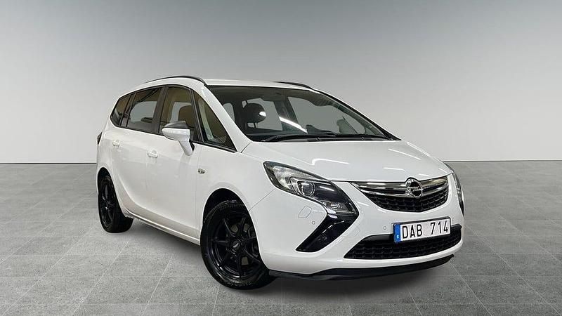 Vit Begagnad 2014 Opel Zafira Tourer Business Minibuss | 74 900 kr (Marknadspris) - Bild 1/4