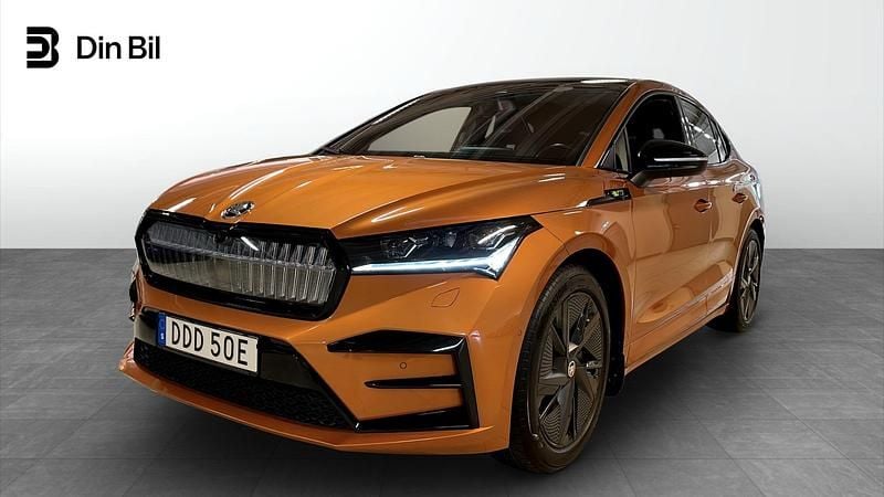 Orange Begagnad 2023 Skoda Enyaq iV RS SUV | 414 500 kr (Superpris) - Bild 1/4