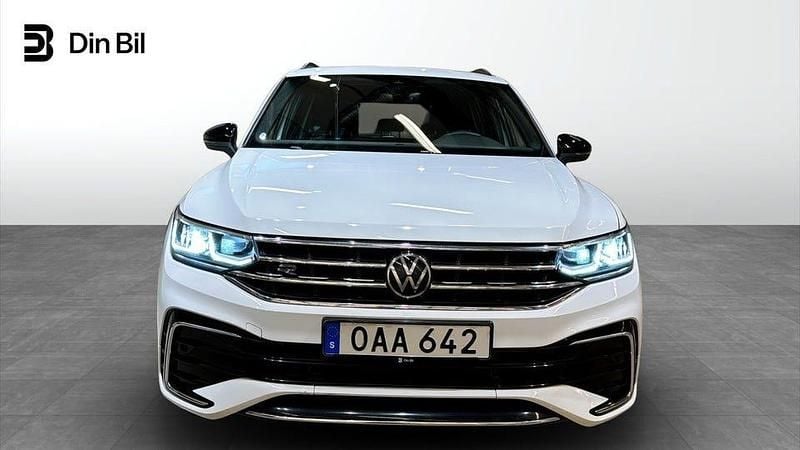 Begagnad VW Tiguan R-line 150 HK (110 kW) 2022 Pure white SUV