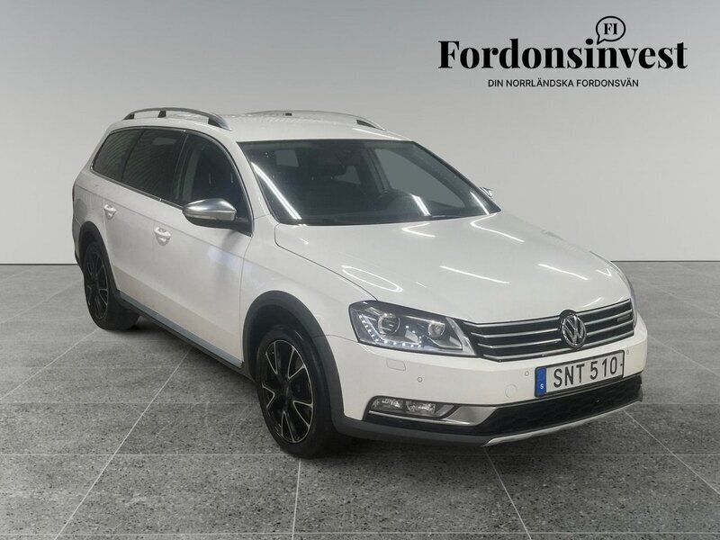 Vit Begagnad 2015 VW Passat Alltrack Kombi | 119 500 kr (Bra pris) - Bild 1/4