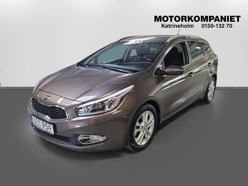 Grön Begagnad 2015 Kia Ceed Sportswagon Comfort Kombi | 79 900 kr (Marknadspris) - Bild 1/4