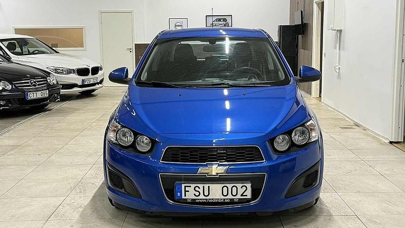 Begagnad Chevrolet Aveo 86 HK (63 kW) 2013 Blå Halvkombi