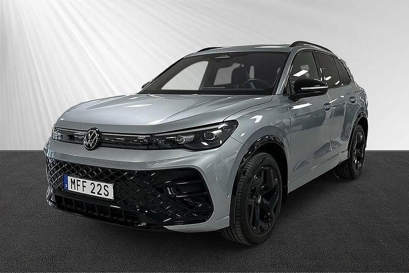 Begagnad VW Tiguan R-line 196 HK (144 kW) 2024 Silver SUV