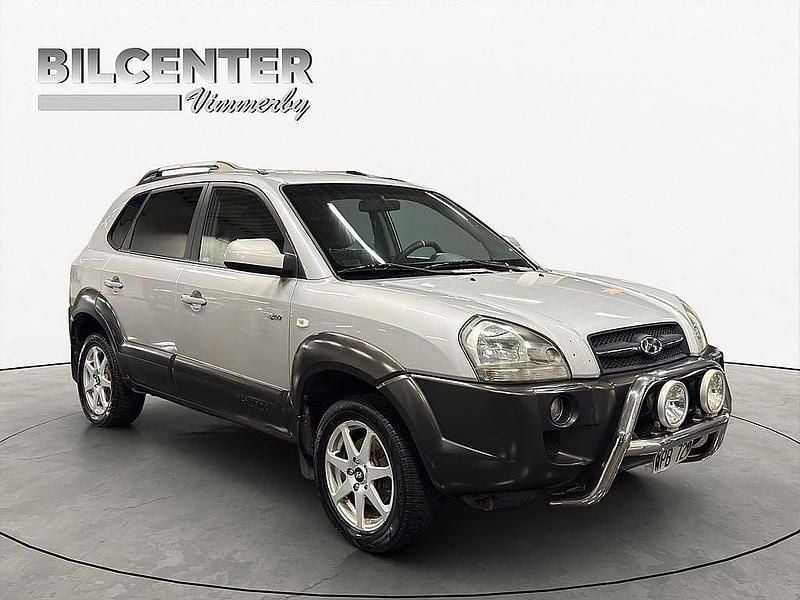 Begagnad Hyundai Tucson 141 HK (103 kW) 2005 Silver SUV