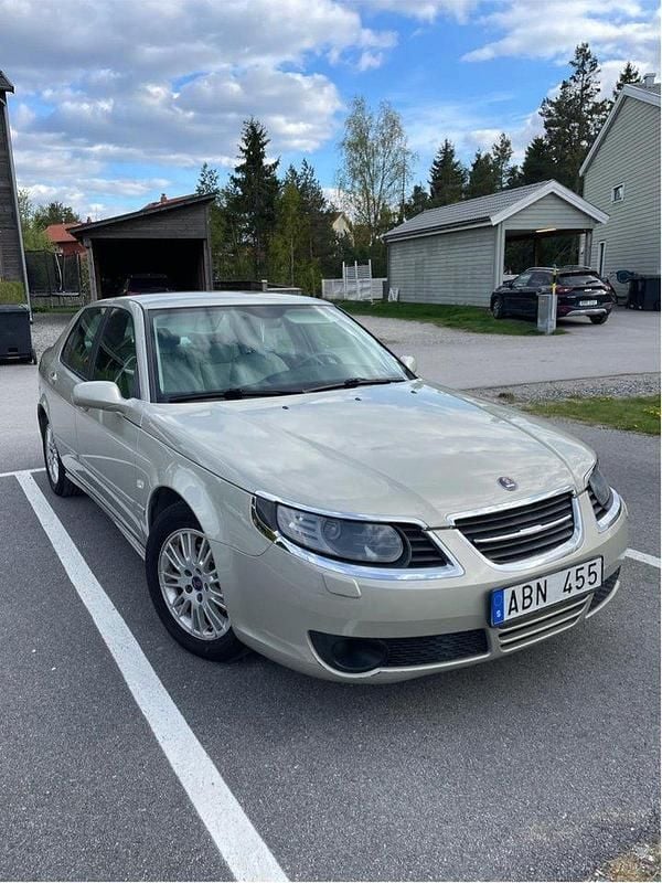 Gul Begagnad 2007 Saab 9-5 Sedan | 39 900 kr (Marknadspris) - Bild 1/4