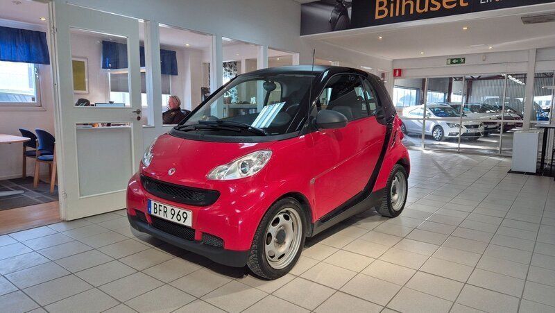 Röd Begagnad 2011 Smart ForTwo Coupé Sportkupé | 39 800 kr (Marknadspris) - Bild 1/4