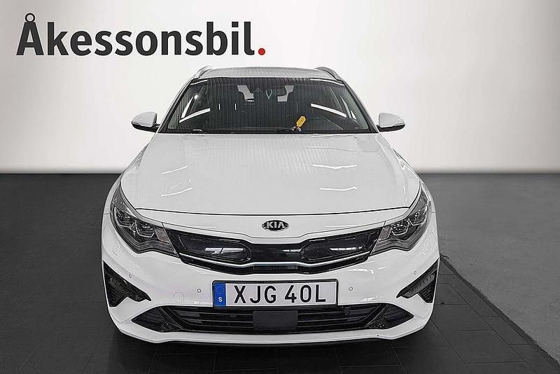 Begagnad Kia Optima 154 HK (113 kW) 2019 Vit Kombi