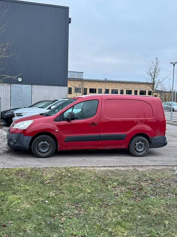 Begagnad 2012 Citroën Berlingo Minibuss | 38 900 kr (Bra pris) - Bild 1/4