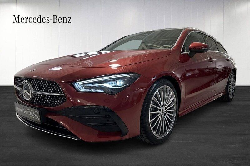 Ny 2025 Mercedes CLA200 Premium Kombi | 464 300 kr (Marknadspris) - Bild 1/4