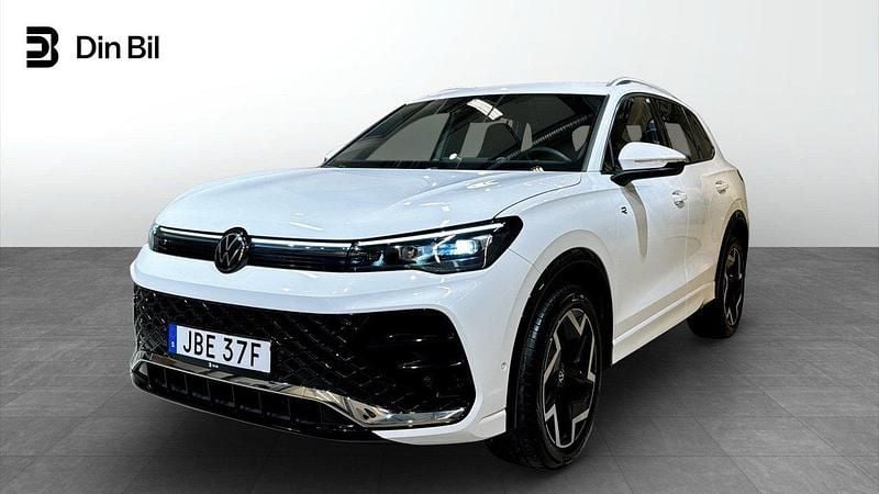 Vit Begagnad 2025 VW Tiguan R SUV | 479 900 kr (Marknadspris) - Bild 1/4