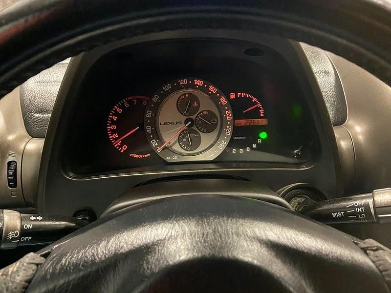 Begagnad Lexus IS200 155 HK (114 kW) 2000 Grön Sedan