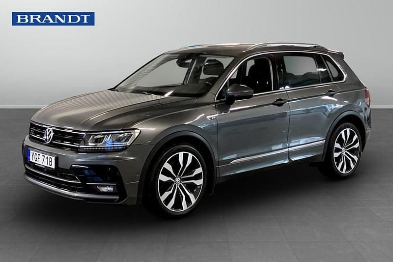 Grå Begagnad 2020 VW Tiguan R-line SUV | 269 900 kr (Marknadspris) - Bild 1/4